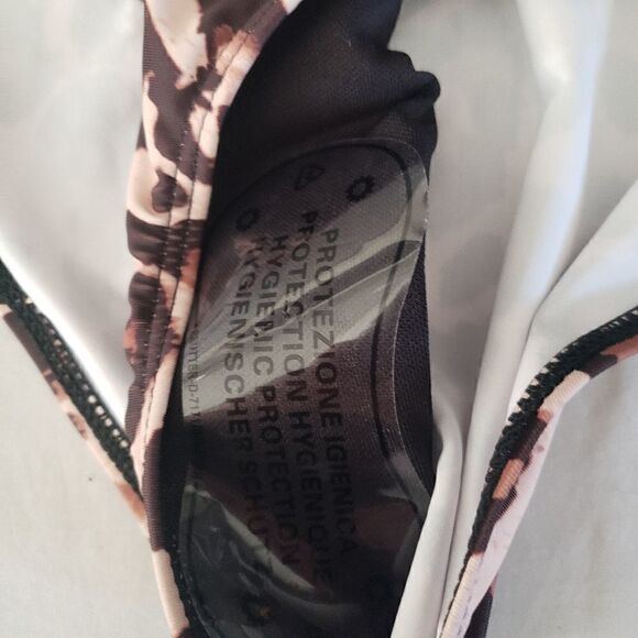 NWOT/ Bikini bottom   - Picture 3 of 5